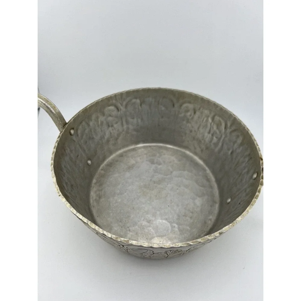 Vintage Trade Continental Hand Wrought Silver Sawtooth Edge Twin Handled‎ Bowl